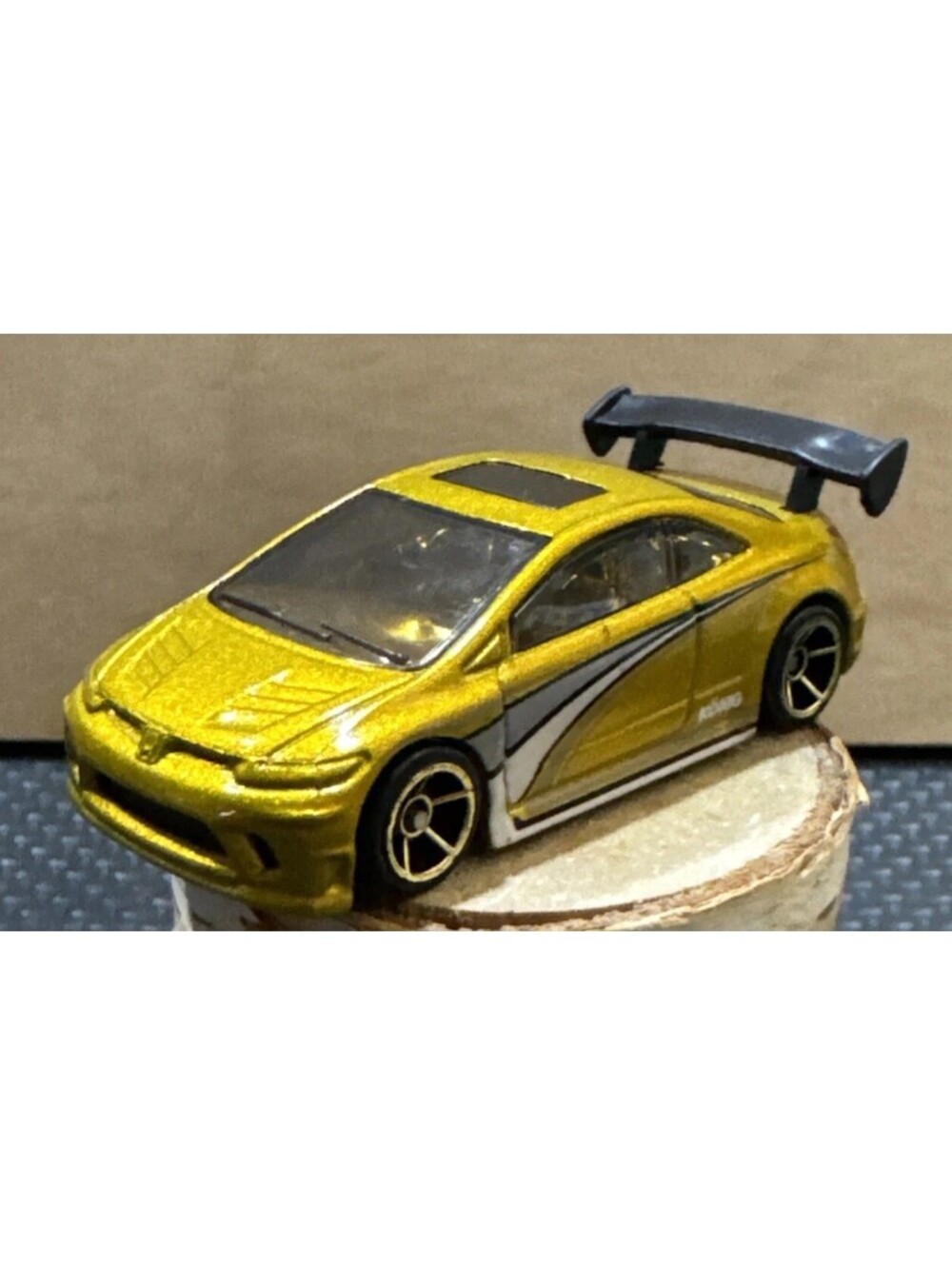Hot Wheels 2006 Honda Civic Si Gold Metallic Konig Tuner 1:64 Diecast Car